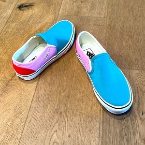New color locked Vans, size 8.0 women’s